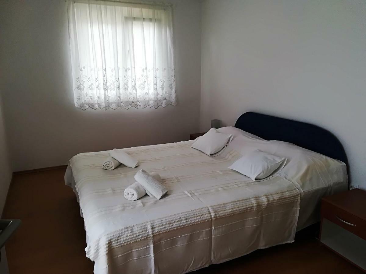Apartman Rosanda 1 Premuda المظهر الخارجي الصورة